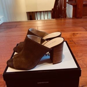 Suede block heel mules